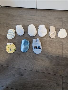 Baby Mittens Pack - Blue, White, Yellow Mix